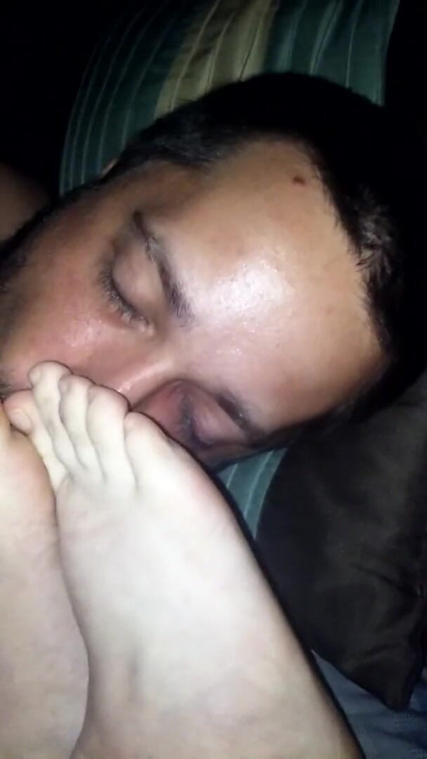Big D: Thổi kèn ngửi chân