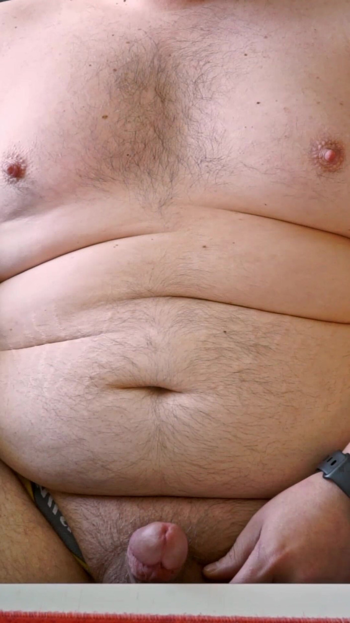 Lurk papi: Fat Hairy Chub Masturbating Out Publicly on Cam