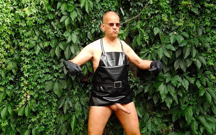 GERMANE_XL: Horny Rubber Gardener 27 (wet Play and Piss) Nice Price