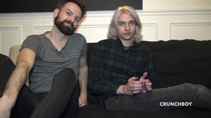 Gaybareback: Kobiecy twink zerżnięty na oklep przez Rex Helix