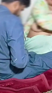 ホットなパキスタンの義理の父に激しくセックスされる