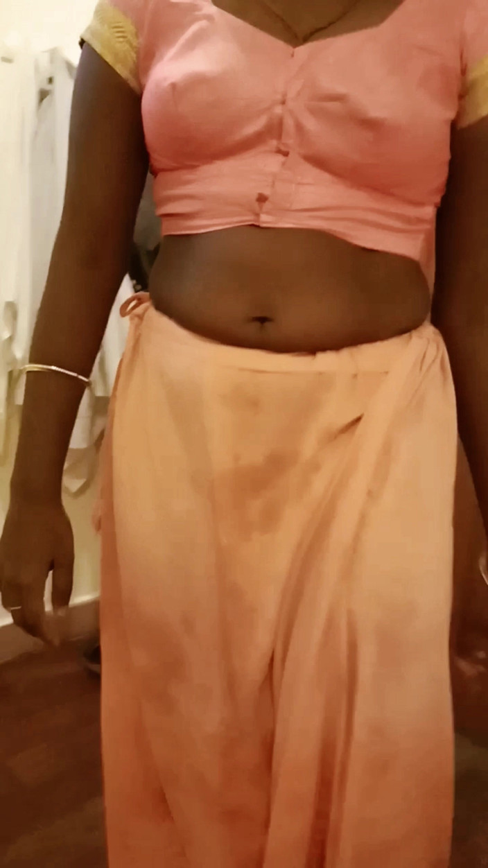 RenuRaj: Bini desi Tamil Berpantat Besar Renu mengusik dalam Saree Post-hotel -...