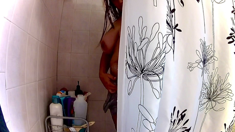 VeeVee Vixen: Veevee ile duş zamanı