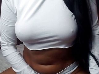 MonikaBlackCat: कपड़े उतारना और मेरे मीठे स्तन दिखाना