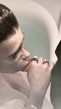 Area69: Gothic Beautiful Vampire Dengan Gigi Tajam Melakukan Blowjob Selamba - episod 26