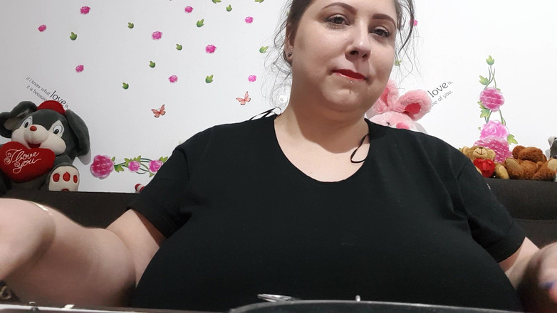 LoraBbw: Asmr - Bătaie cu unghii și zgârieturi