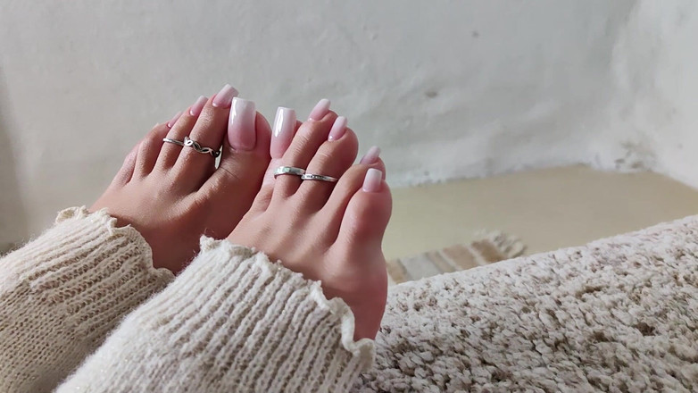 Goddess Lena: 纯粹的脚趾动作！