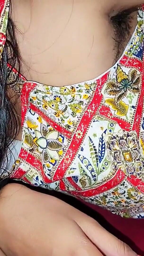 LOVE 4 FUK: doodh dene vaale stanon vaali hot desi larki dvara viry...