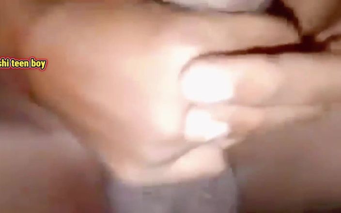 Deshi teen boy studio: Twink indiano scopato da un grosso cazzo desi senza preservativo,...