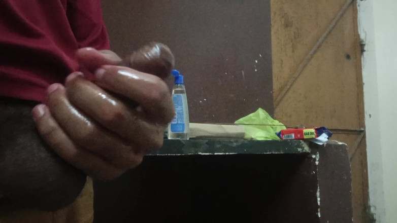 Brijesh 270: Soția mea mă lasă singur acasă, dar vecinul meu vine întotdeauna...