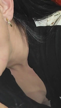 Amatör olgun orta yaşlı seksi kadın ıslak sakso ve ağzına boşalma