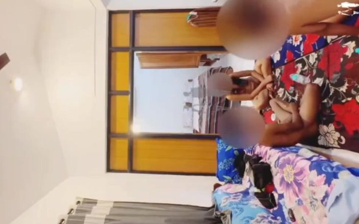 Nisha bhabhi ki chudai: Секс утрьох з хлопцем і чоловіком в готелі