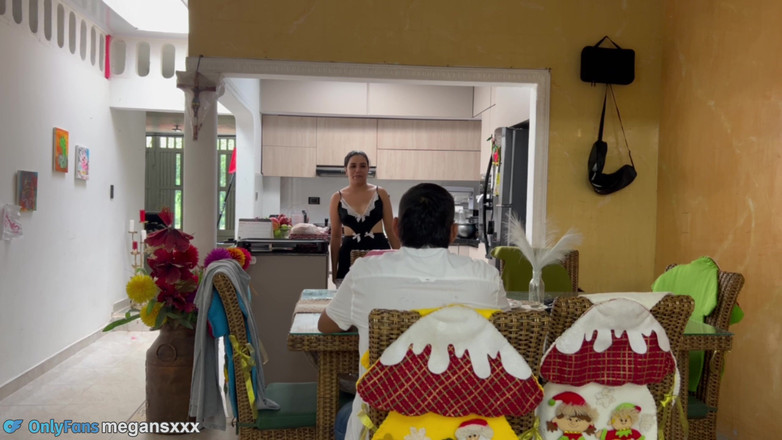 MeGanSxx: Моя співробітниця дуже сексуальна, я хочу її