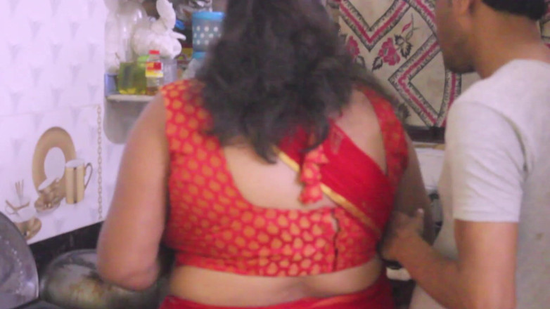 Indian porno creator: Indian Homemade Fucking Sasur and Bahu Hot Sex - Hindi Audio