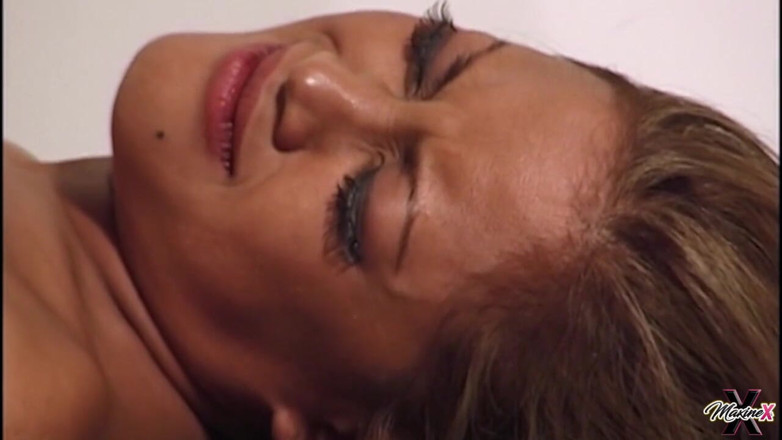 Maxine X: Maxine X has pussy shaved and pierced