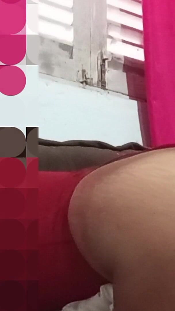 anal_queen_amateur: With Her Anus Open, the MILF Girl Pours Her to...