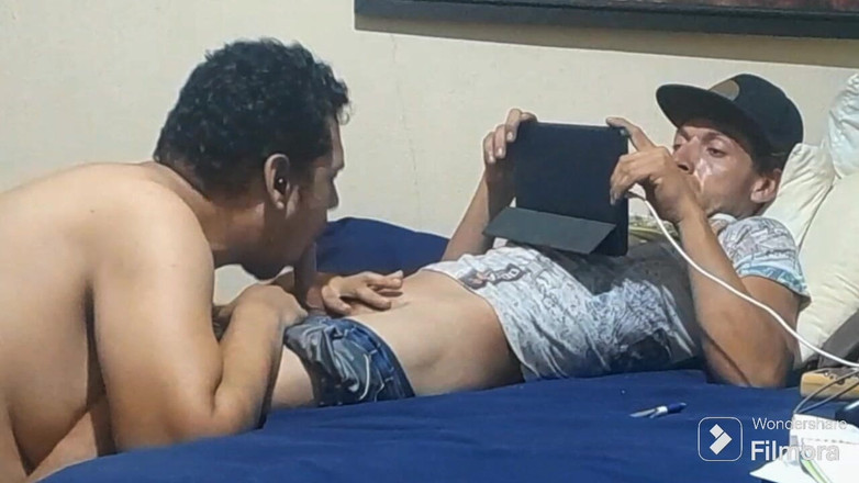 Tetto Michel: 내 이웃의 이성애자가 또 나를 찾아왔어