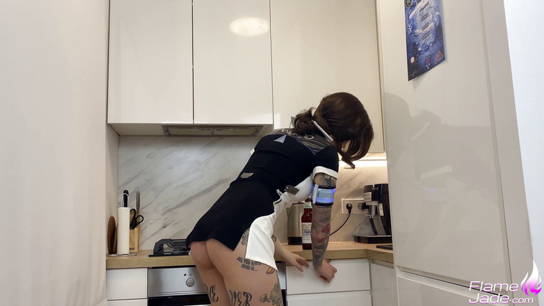 Flame Jade: Android Kara memuaskan semua keperluan pemilik - Detroit menjadi manusia