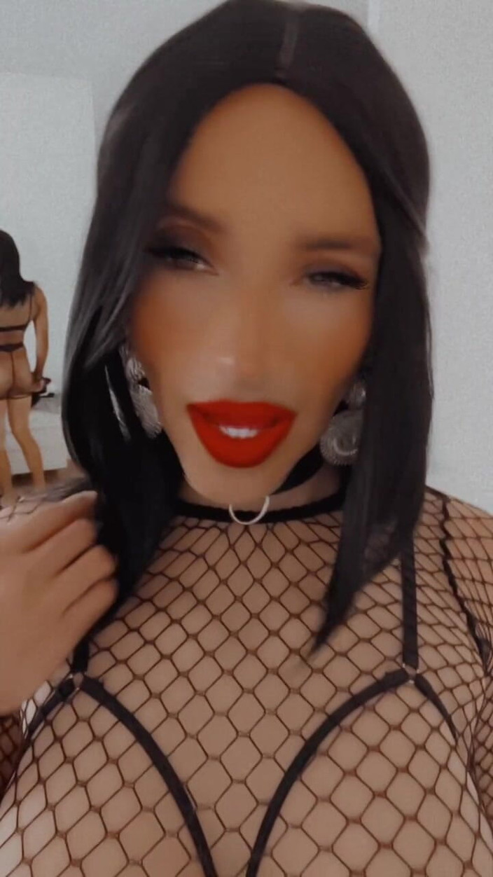 Sissy Slut Brianna: Vypadám nevinně, ale měli byste vidět mé myšlenky