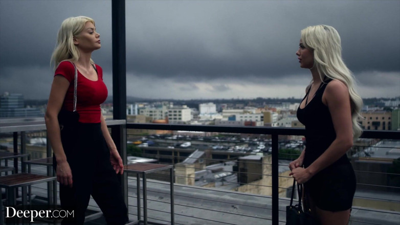 Deeper: Djupare. Tvillingliknande blondiner Riley &Elsa har intensiv trekant