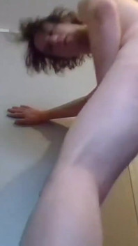 Giantess Sole, Toes and Bootycheeks; Stroking