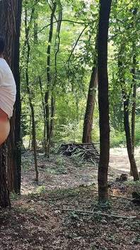 Tolgo La Verginita a Un Ragazzo Nerd Che Mi Ha Promesso Di Aiutarmi Nel Bosco!