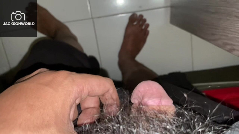 Jackson World: Het solo session se mig onanera framför min garderob tills...