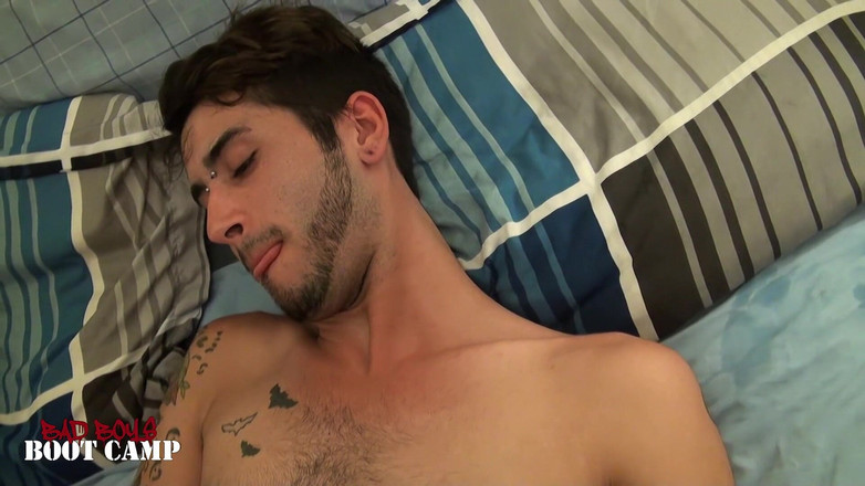 Bad boys bootcamp: 新鮮な精液を吸い出す