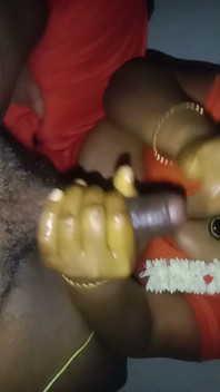 Tamil House Wife Very Nice Blowjob in House Oil Husband Cock