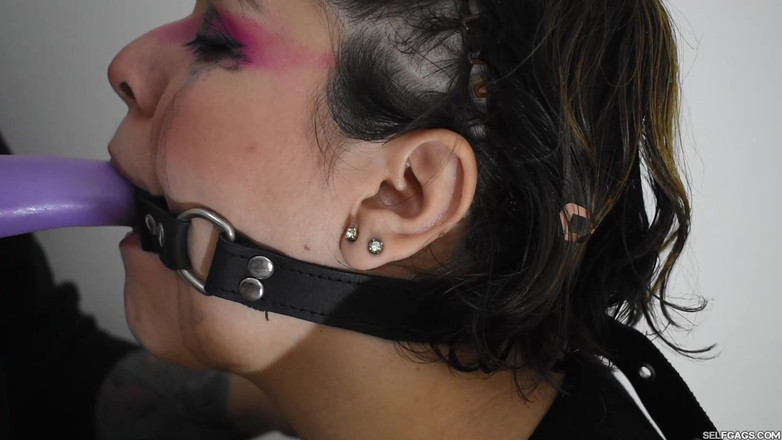 Selfgags Latina Bondage: Probíhá trénink děvky