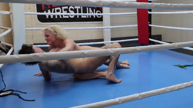 Red Sign Wrestling: Kourtney Inked gegen auf der kourtney bambi