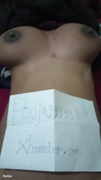 Desi Sonia Bhabhi's Pussy