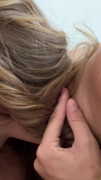 Spaß-mädchen-zeit mit den sexy Kali rosen haben
