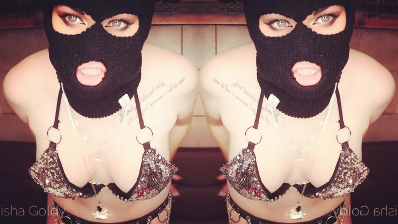 Goddess Misha Goldy: Găzduită de gangsteri sexy cu buze frumoase!