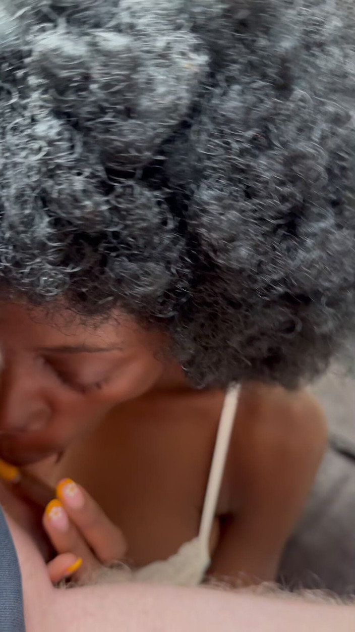 Missblackreey: Facefuck parfait par une femme noire