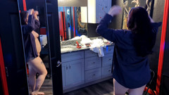 Always Fun No Pants: 섹스 스윙 데이트 후 에너지로 여전히 핫한 마누라