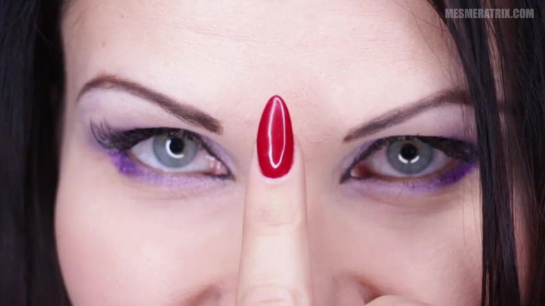 Lady Mesmeratrix Official: Büyüleyici kırmızı tırnaklar