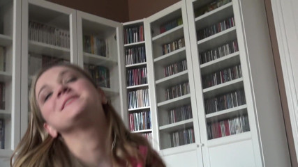 All Those Girlfriends: Niky De Vine liebt es, mit ihrem jungen verspielt zu...