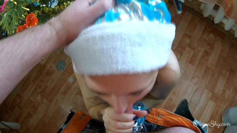 MILF Oxana: Blowjob Krismas!
