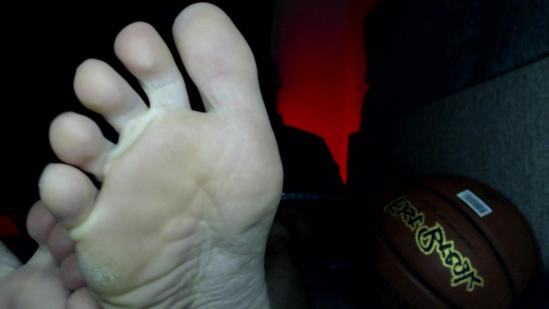 Hunky time: Feet of the Alpha Male