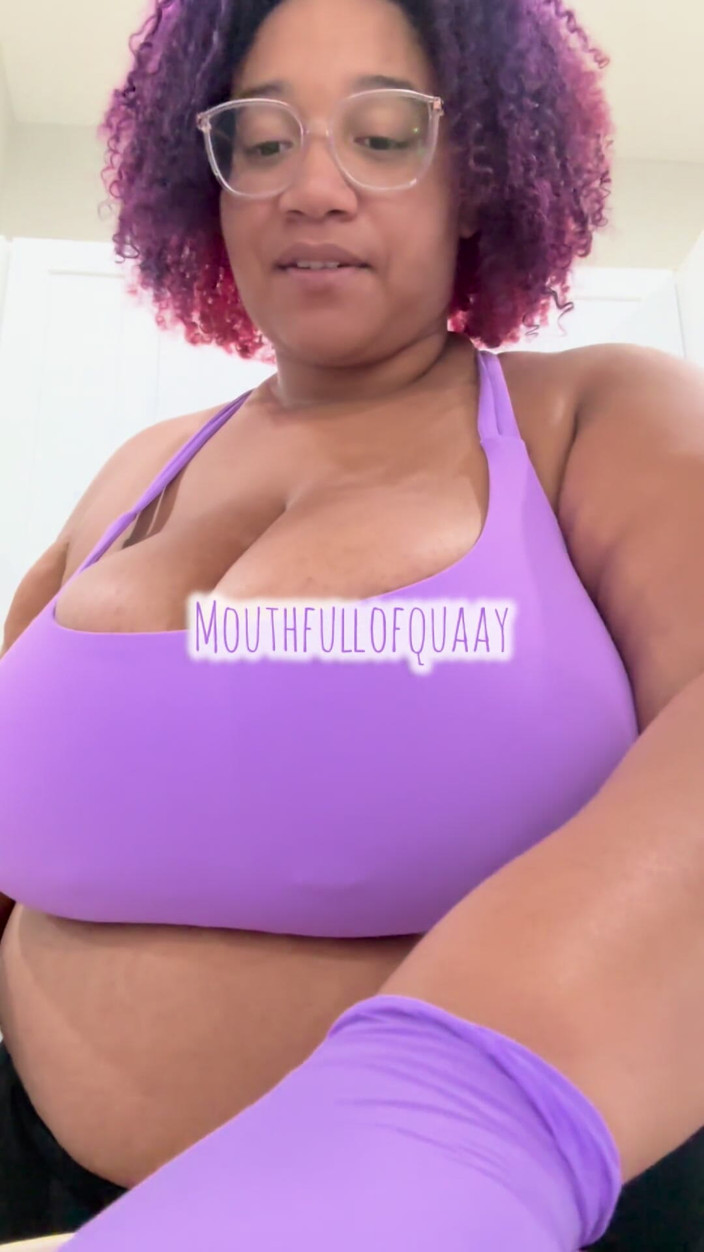 Biggdebbie solo: Esta grandota puede cocinar