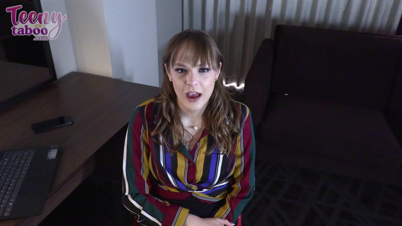Teenytaboo: 레베카 반가우르드 크림파이 어시스턴트 인터뷰