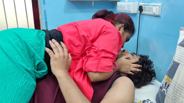 Vaigavarun45: Girl Kissing Boy and Hot Romance