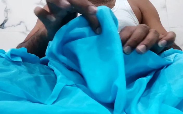 Satin And Silky: Saten ipek elle muamele porno - üvey kız kardeş salwar yarak kafasına...