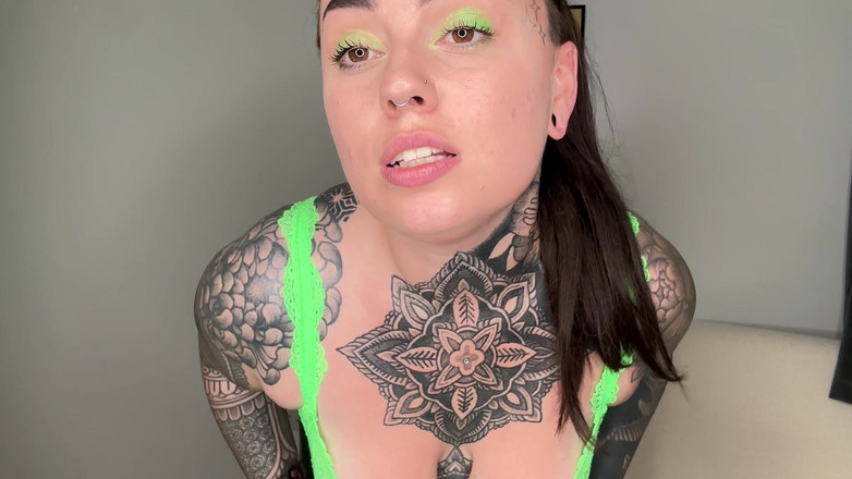 Miss Valentina: Tu novia quiere follar