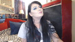 Abby Anna: Natural ignorar o tabagismo