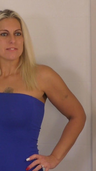 Alice poserar för hennes fotografering #2