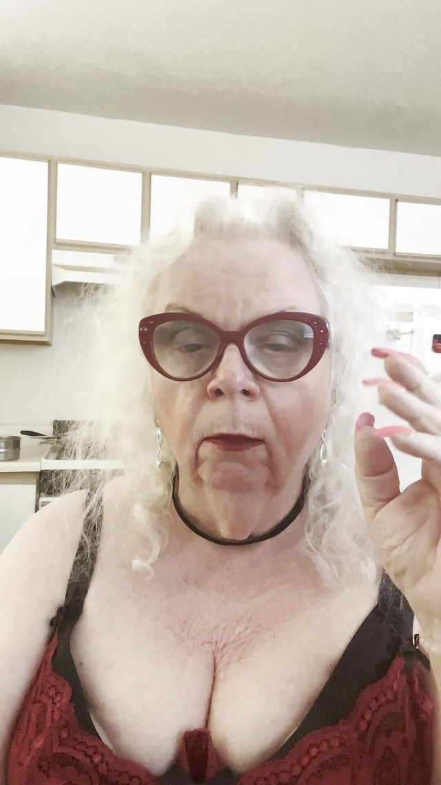 Smoking for you (Constance)