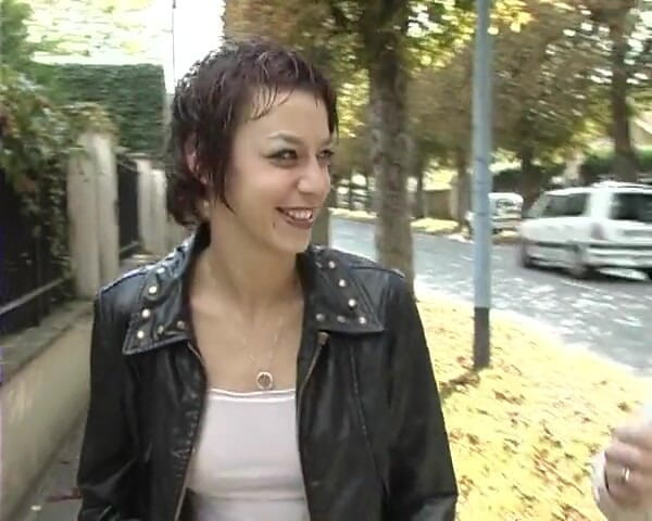 La France a Poil: Sexy 22 Yo Redhead Slut Sodomized and Jizzed Outdoor