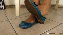 Foot Fetish HD: Gioia, sexy kráska miluje škádlení všech svými sexy nohami